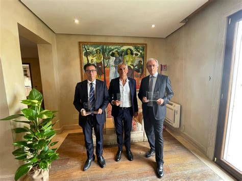 Marinedi Renato Marconi Riceve Il Premio Uniti Per La Legalit