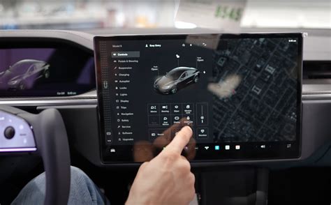 Tesla S Rotating Screen Is Now Patented And It Could Mean Cool Things