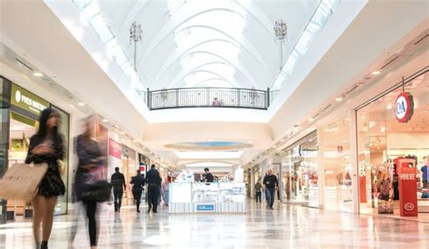 La Afluencia A Los Centros Comerciales Aumenta Un Hasta Septiembre