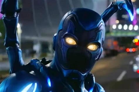 Blue Beetle crítico es funado en redes sociales por reseña racista