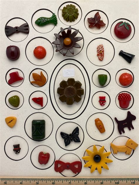 Lot Detail - Bakelite Buttons