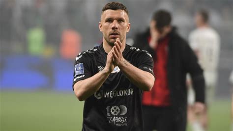 PKO Ekstraklasa Lukas Podolski zostaje w Górniku Zabrze na kolejny rok