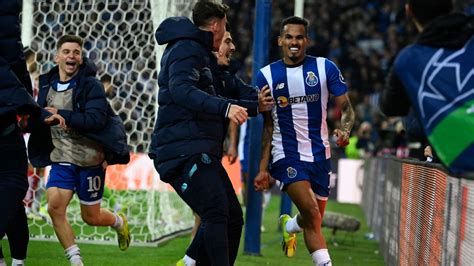 Late Galeno Stunner Gives Fc Porto Edge Over Arsenal In Champions