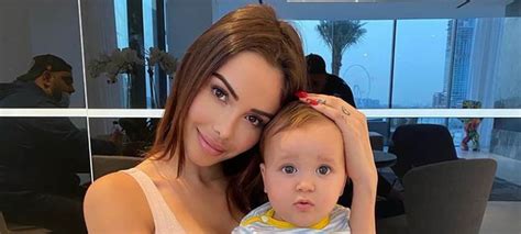 Nabilla Son Fils Adorable Milann Tr S Fan De Son Corps