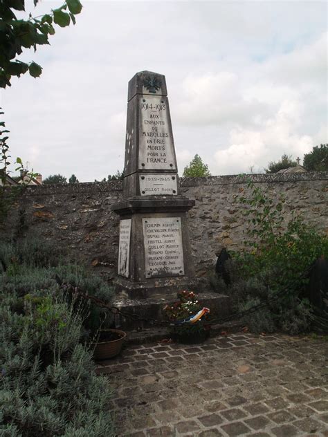 77 Marolles En Brie Monument Aux Morts De Marolles En Brie Flickr