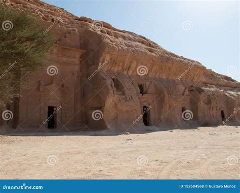 Madain Saleh Sitio Arqueol Gico Con Las Tumbas De Nabatean En La