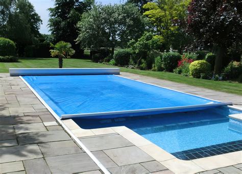 Retractable Pool Covers In Bc Reliable Installations Poolcoversbc Ca