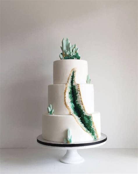 Whoa Take A Look At These Gorgeous Geode Wedding Cakes Lipstiq