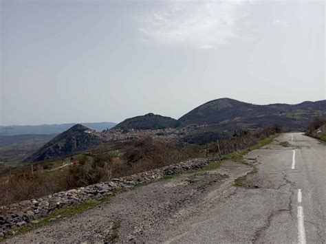 Strade La San Fele Rapone Percorsa Da Centinaia Di Turisti Ma Esclusa