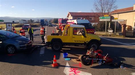 LOIRE Un motard blessé dans une collision à Sainte Agathe la Bouteresse