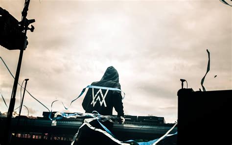 Alan Walker Concert Wallpapers Top Free Alan Walker Concert Backgrounds Wallpaperaccess