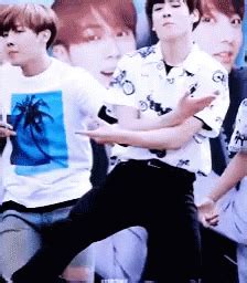 Jungkook Heart GIF - Jungkook Heart Bts - Discover & Share GIFs