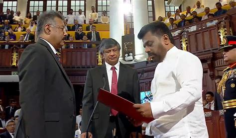 Anura Dissanayake Sworn In As Sri Lankas President Vows To Rewrite