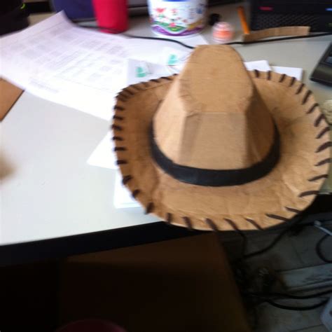 Pin De Mariana Monroy En Cow Girl Sombreros Con Material Reciclado