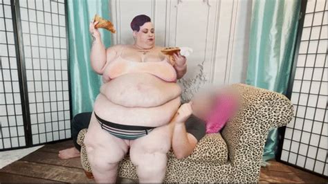 Ssbbw Reenaye Starr Squashing Making Out With My Subby 2 Wmv