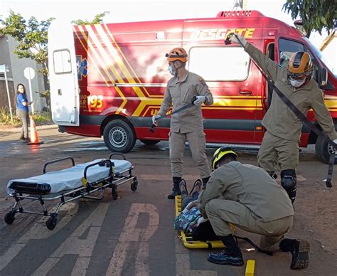 Adolescente De Anos Foi Transportada Ao Hospital Municipal Ap S