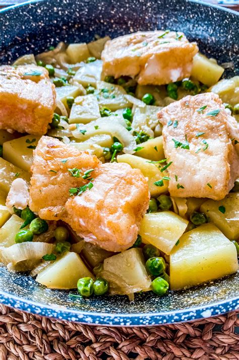 Classic One Pan Spanish Cod With Potatoes And Peas Easy Recipe