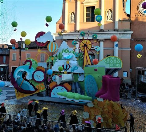 Carnevale Persiceto Vince Il Carro Che Esorcizza Le Paure