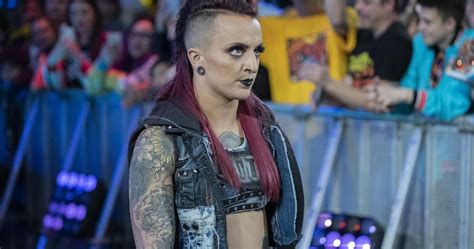 WWE Female Superstar Reveals New Neck Tattoos [Photo]