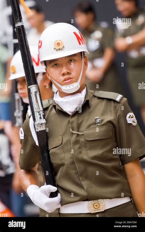 Singapore Military Police Stock Photo - Alamy