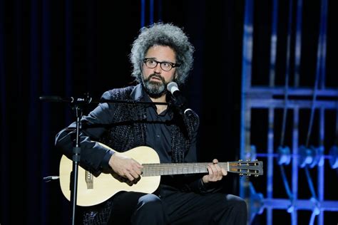 Chi Simone Cristicchi Il Cantante Di Ti Regaler Una Rosa