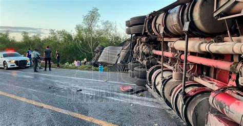 Hoy Tamaulipas Accidentes En Tamaulipas Choque Entre Dos Traileres Y