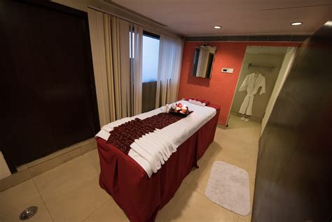 The Suryaa New Delhi Delhi Hotel Price, Address & Reviews