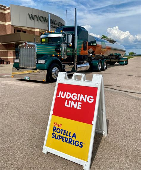 Shell Rotella Superrigs A Day In Pictures Truck News