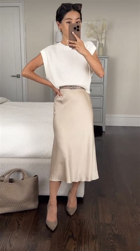 Pin By Marlet Vega On Cambio De Estilo In 2024 Silk Skirt Outfit