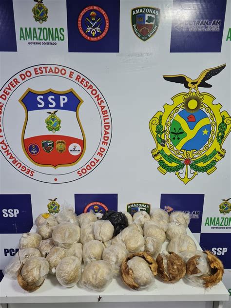 Pol Cia Apreende Kg De Drogas Escondidos Em Cocos No Am Amazonas G