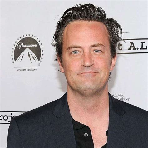 15 fapte uluitoare pe care nu le știai despre Matthew Perry Ar putea