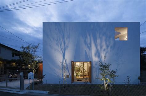 The Inside Out House By Takeshi Hosaka Architects