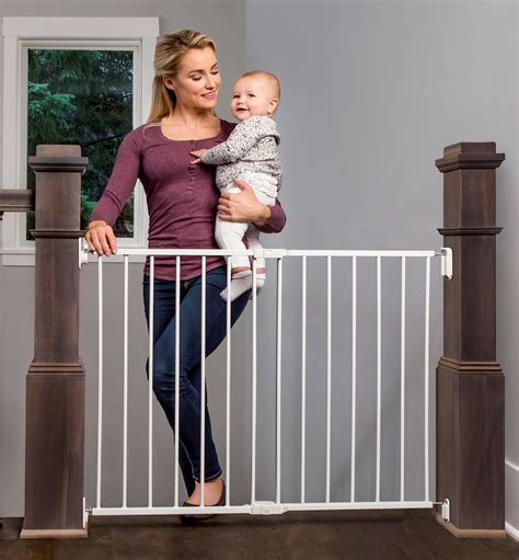 Regalo Extra Wide 2 In 1 Stairway And Hallway Baby Safety Gate With