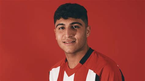 Yunus Emre Konak resmen Brentford'a transfer oldu