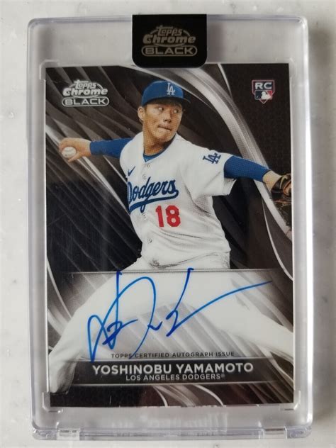 Topps Chrome Black Base Autograph Yoshinobu Yamamoto