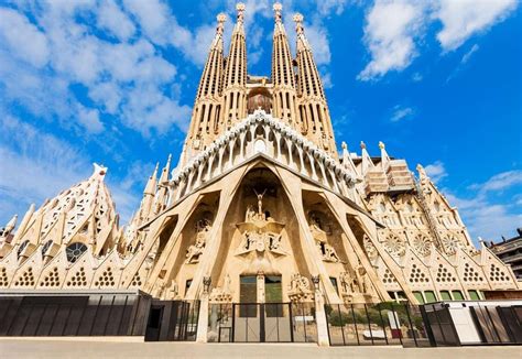 Skip The Line Barcelona Montserrat Tour With Pick Up Getyourguide