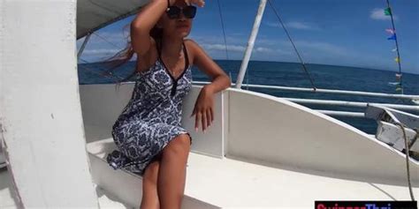 Couple Sex In Public With His Big Ass Thai Girlfriend On A Deserted Island Tnaflix