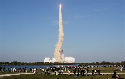 Space Shuttle Discovery S Final Launch The Atlantic