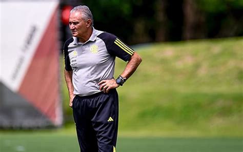 Em último treino Tite indica provável escalação do Flamengo para