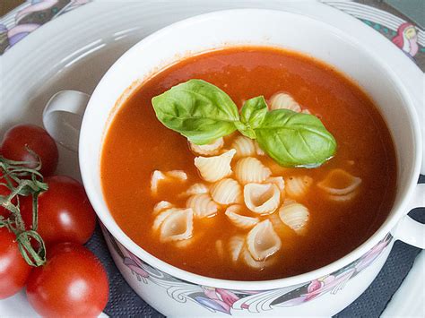 Tomatensuppe Mit Nudeln Und Basilikum Von Ambarenya Chefkoch