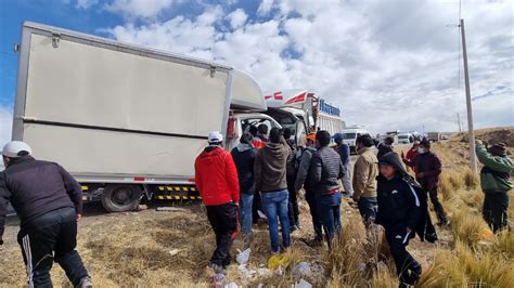 Choque Frontal Entre Dos Veh Culos Deja Heridos De Gravedad En La V A