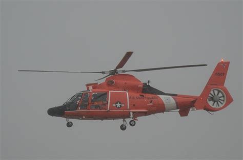 Dvids Images Coast Guard Rescues 6 People From Grounded Vessels