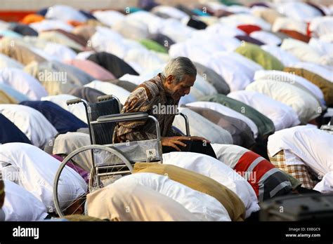 Purwokerto Indonesia 4th Oct 2014 Indonesian Muslims Offer Prayers