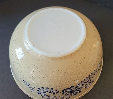 Vintage Pyrex Homestead Mixing Bowl 403 Speckled Tan Blue 2 1 2