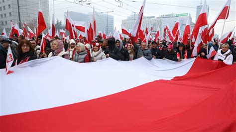 Marsz Niepodległości bez zgody władz Warszawy Fala komentarzy