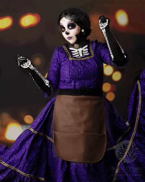 Mama Imelda From Coco Cosplay Susan Onysko Photography Cosplay Disney Cosplay Coco Costume