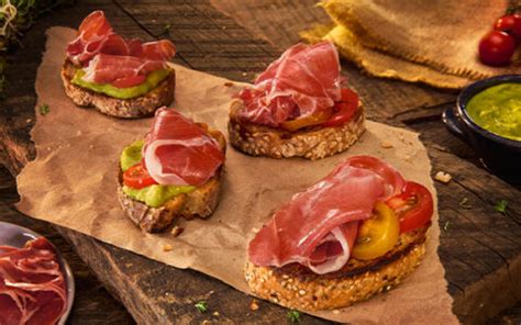 Montaditos de Jamón Serrano San Rafael