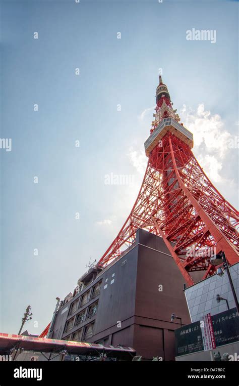 The iconic red,Tokyo Tower in Tokyo Stock Photo - Alamy