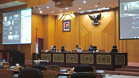 Inilah Daftar 50 Caleg Yang Raih Kursi Di DPRD Kota Surabaya