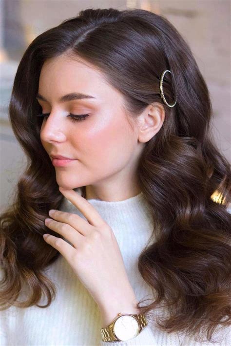 35 Graduation Hairstyles To Pair With Your Cap And Look Great